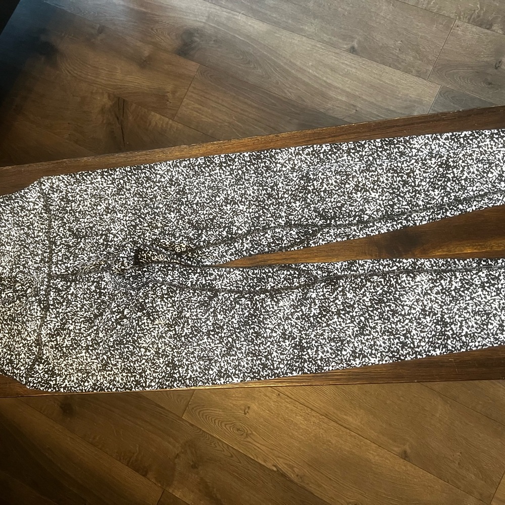 Lululemon leggings, size 4